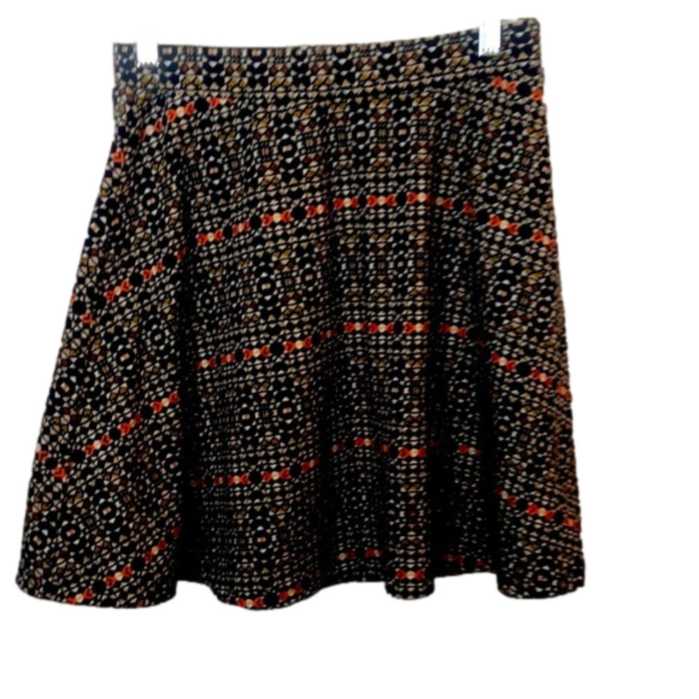 𝅺H&M skate skirt, size S, geometric design